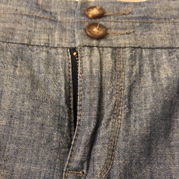 Old Navy Chambray Capri Shorts Women Size 14 - Picture 4 of 9